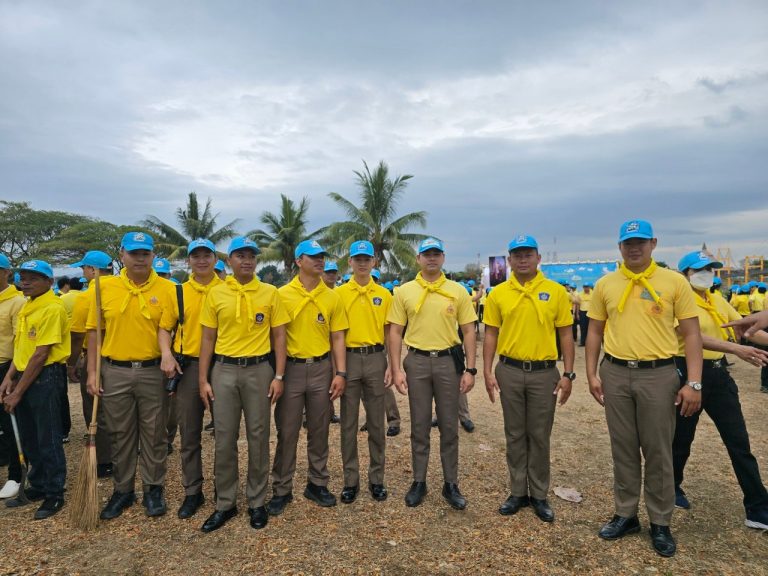 ทำความสะอาดเนื่องในวันระลึกพระบาทสมเด็จพระพุทธเลิศหล้านภาลัย